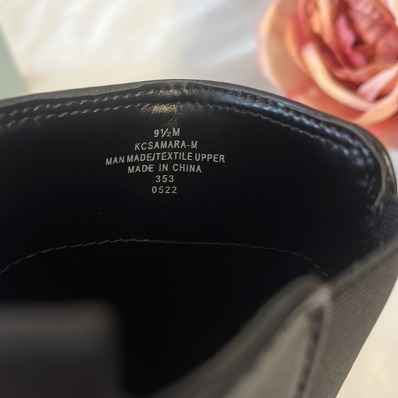 NWOT Calvin Klein Samara 3 faux leather booties - Picture 5 of 5